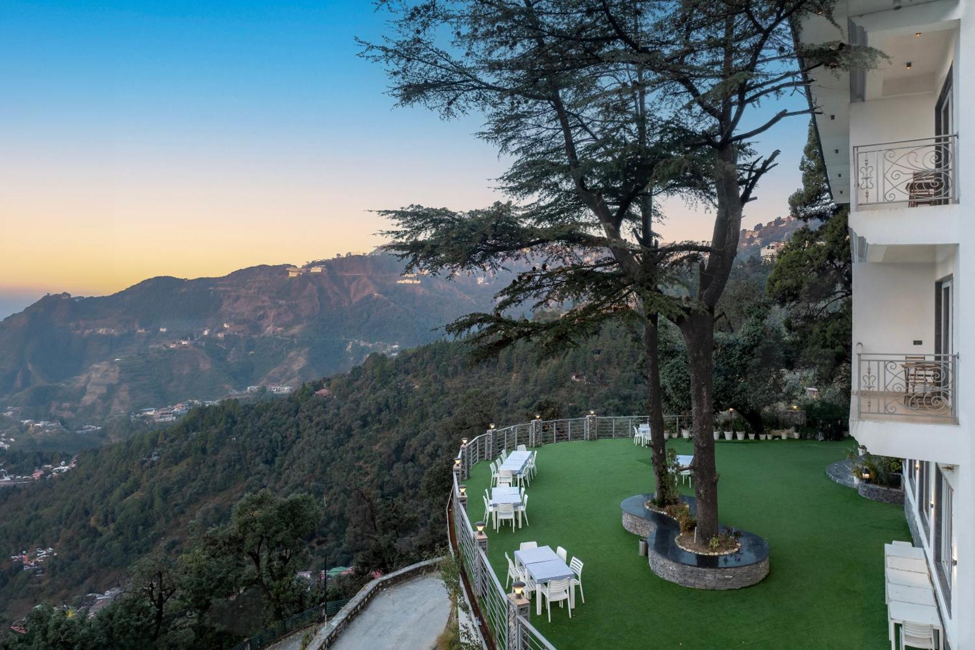 Echor Baris Resort Mussoorie Buitenkant foto