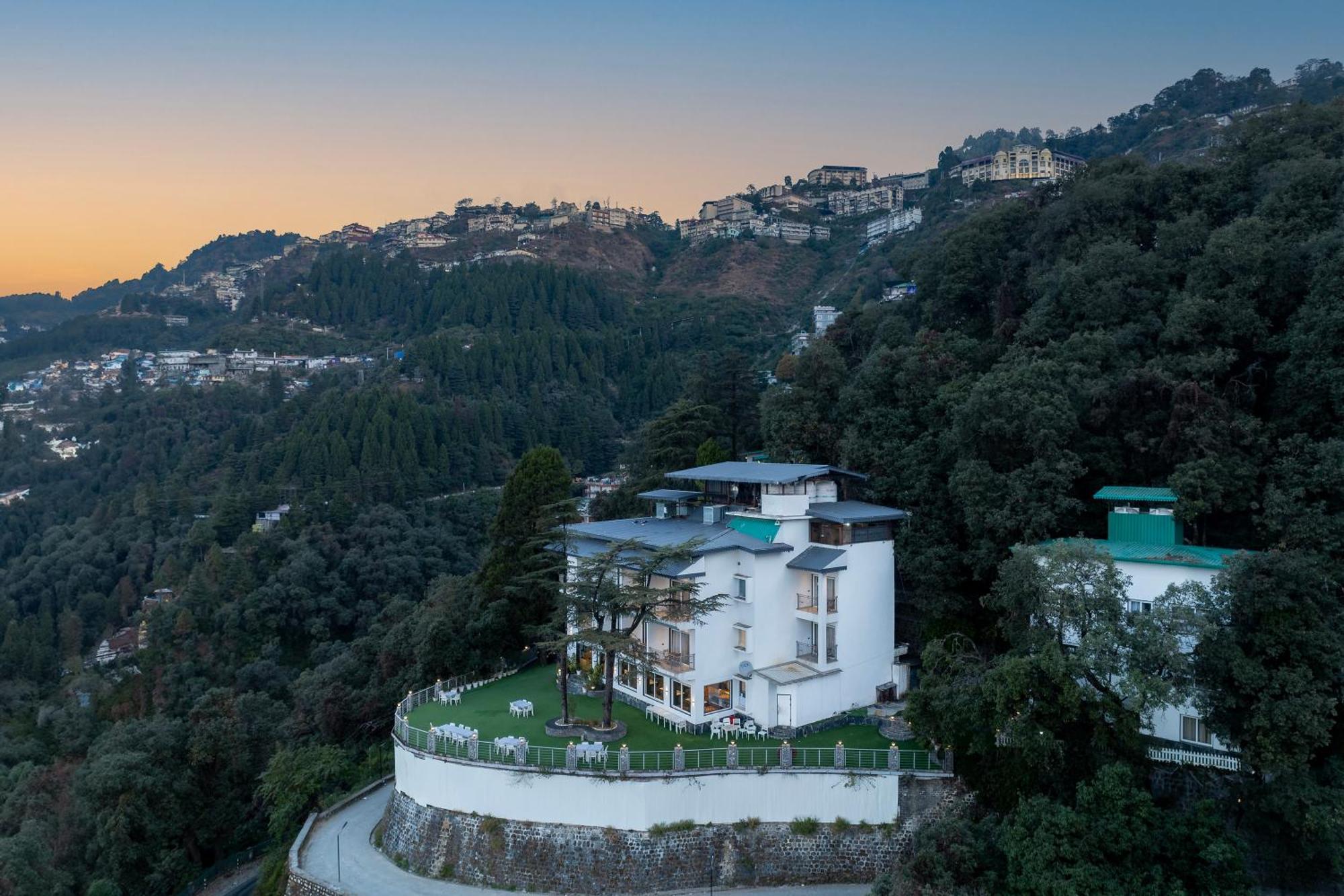 Echor Baris Resort Mussoorie Buitenkant foto