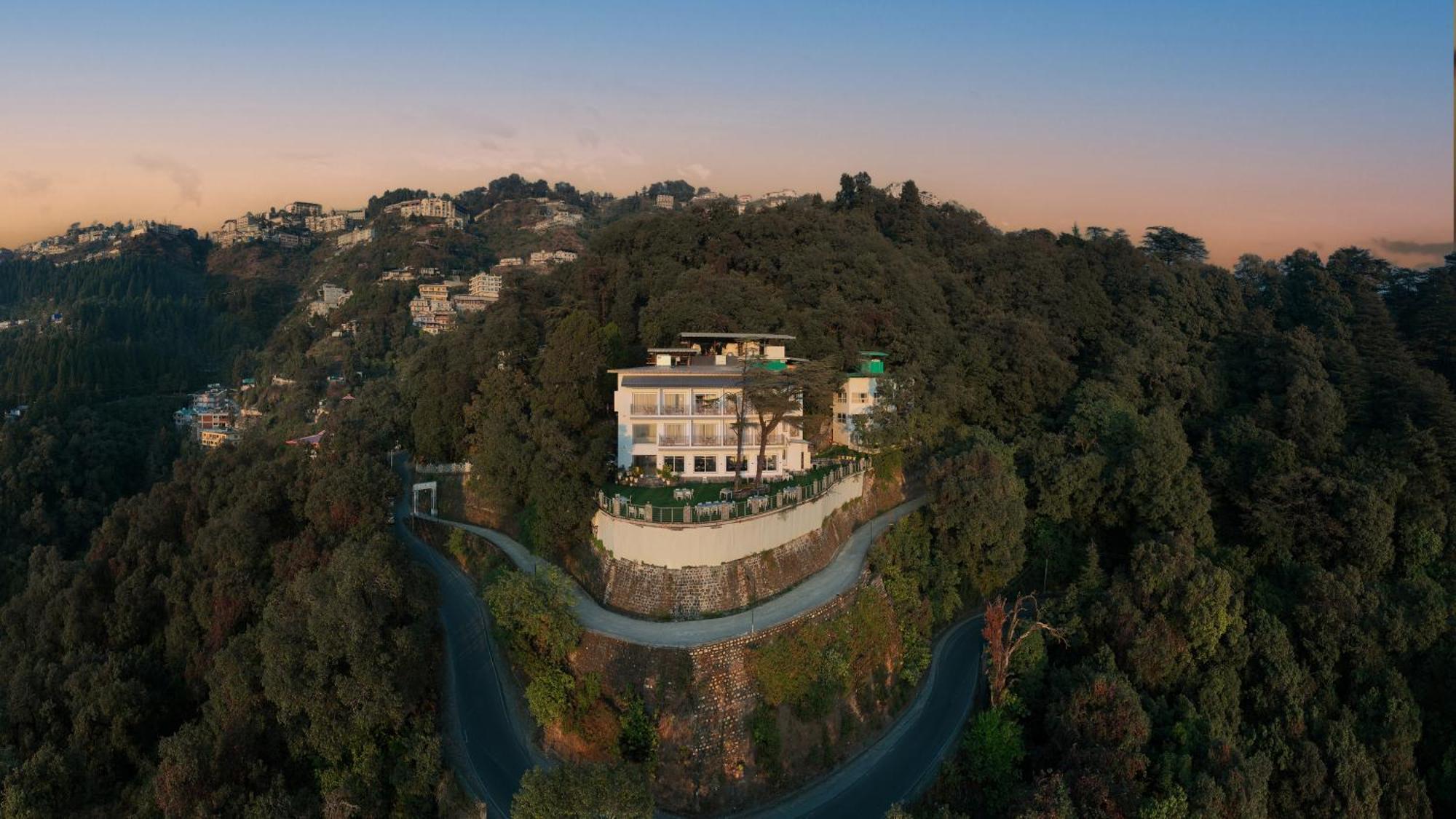 Echor Baris Resort Mussoorie Buitenkant foto